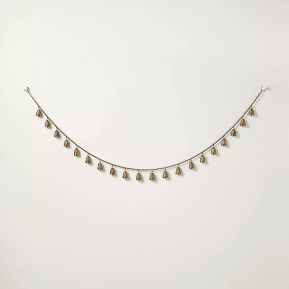 TARGET HEARTH AND HAND WITH MAGNOLIA MINI BELLS GARLAND - Picture 2 of 4